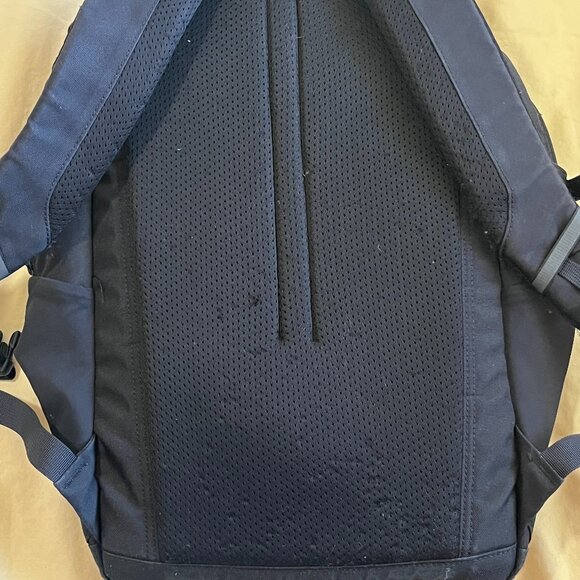 Fjall Raven Skule 20 Black - Picture 9 of 11